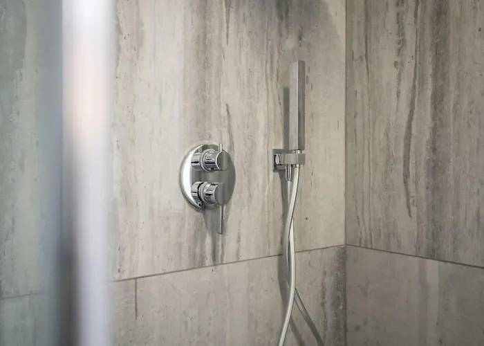 Cucchiari 6b アパート モデナ